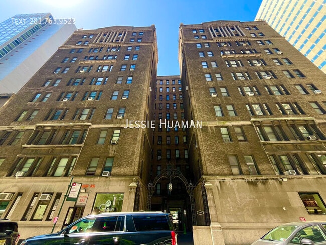 Building Photo - 140 E 46th St Unit 2HI Rental