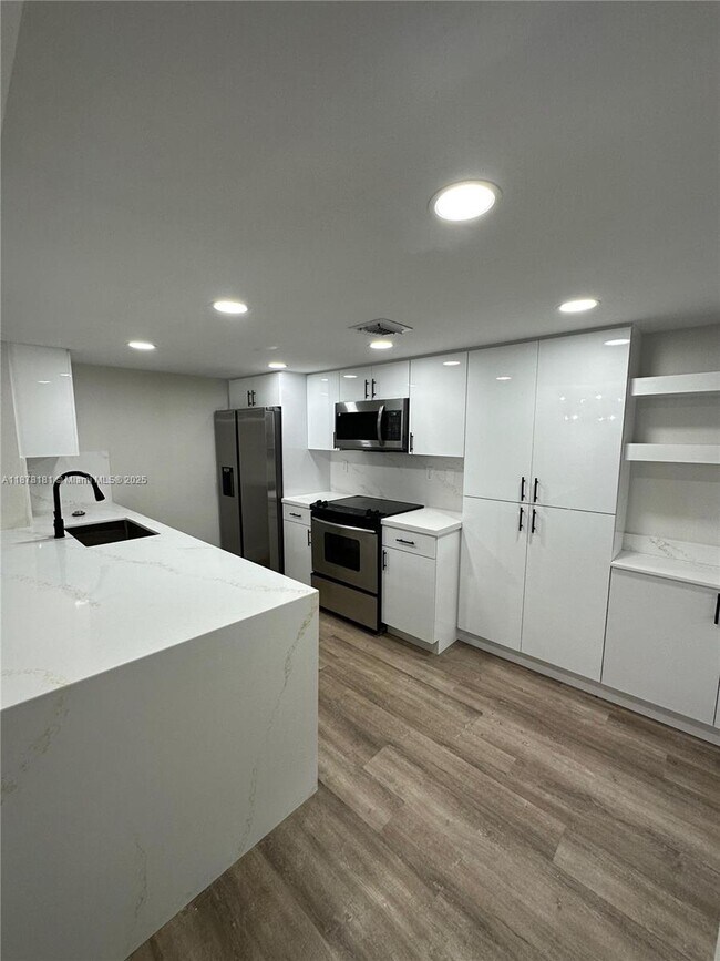 Building Photo - 9735 NW 49th Terrace Unit 414 Rental