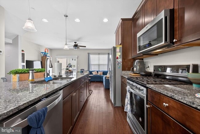 Photo - 6157 Posey St