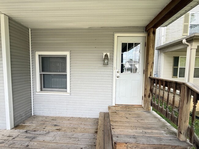 Photo - 107 W Wilkins St Unit #B