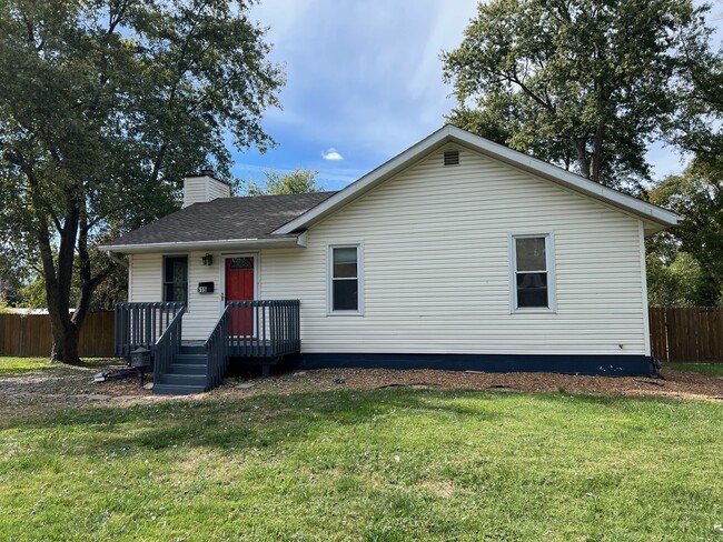 FRONT VIEW - 615 Voge St House