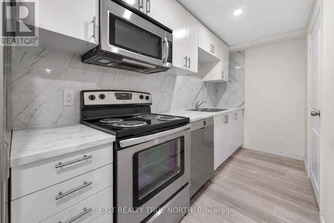 Photo - 92 Aberdeen Ave