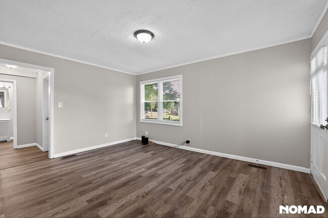 Photo - 14 Lakeside Dr