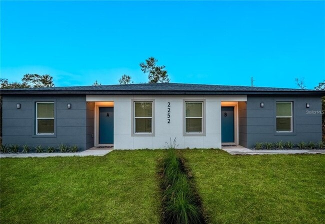 Building Photo - 2242 Fernwood St Rental
