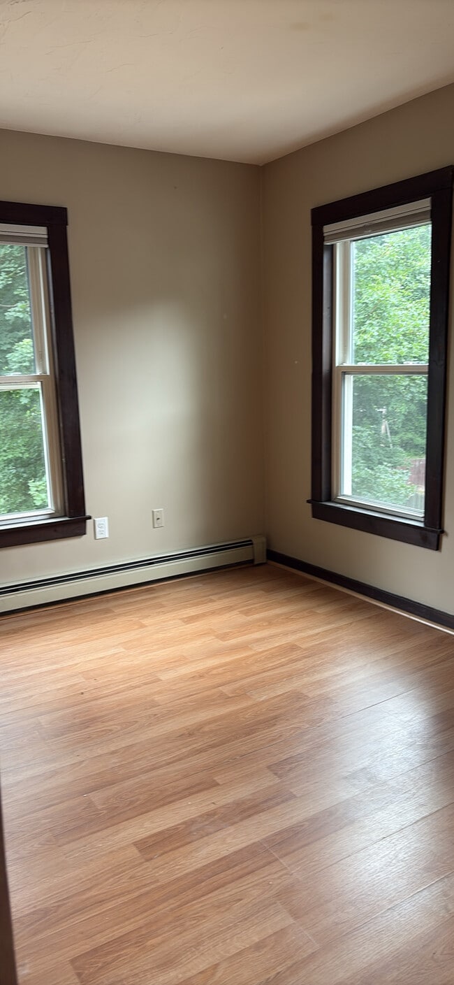 Photo - 18A Charles St Unit Lovely White Park Apt