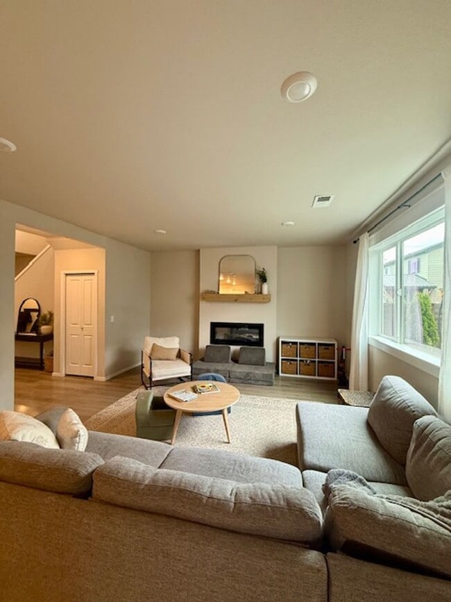 Photo - Spacious 4-Bedroom D.R. Horton Home – Great Location in Stone Creek!