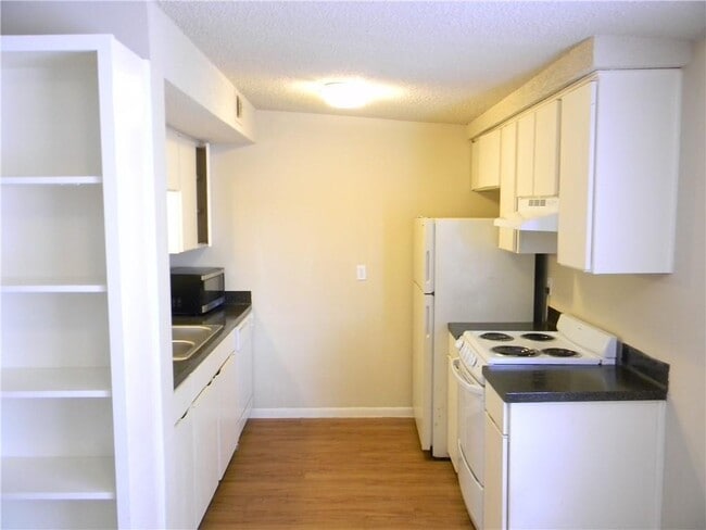 Photo - 2408 Longview St Unit 210