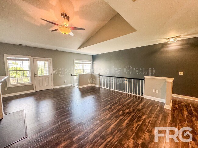 1935 Tara Ct Unit 204