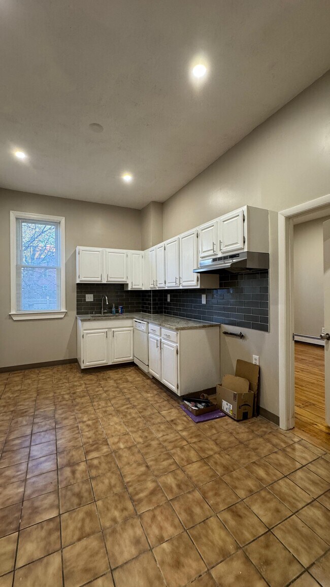 Photo - 62 River St Unit 1