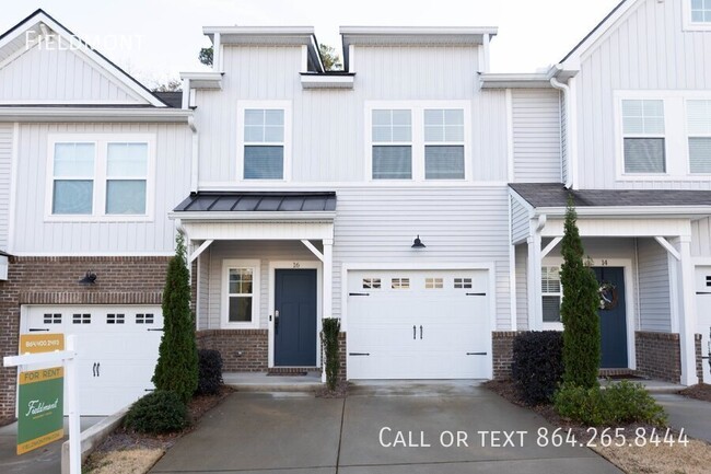 Like-New Townhome with a Fence & Garage! - Like-New Townhome with a Fence & Garage!