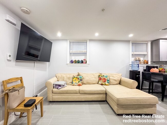 Photo - 62 Hecla St Unit B