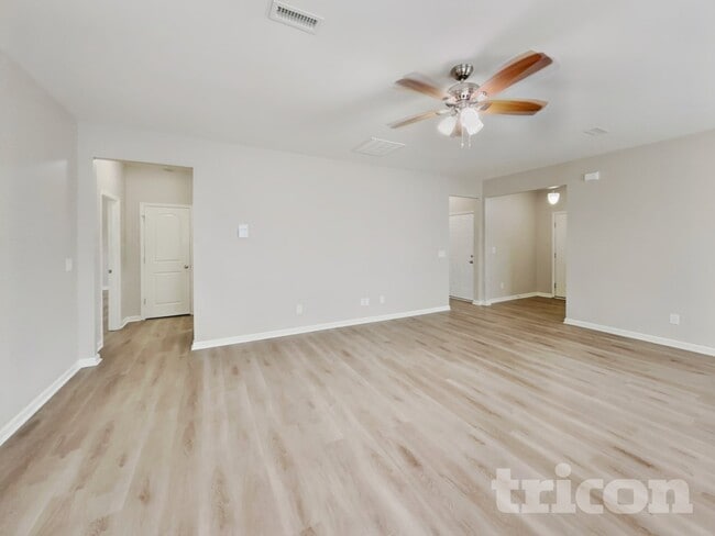 Photo - 75 Stratford Dr