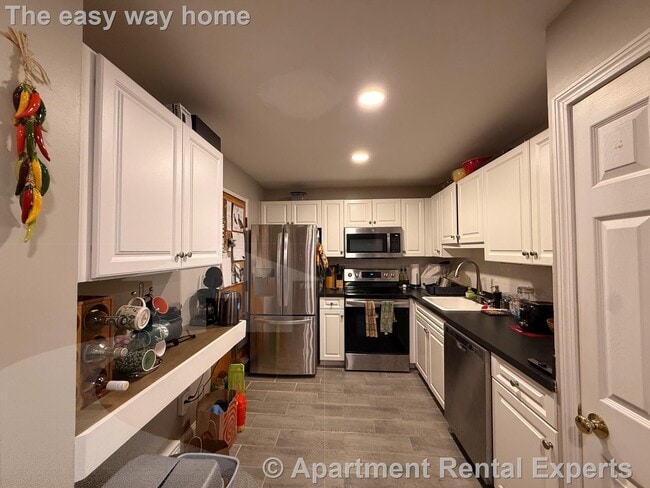 Photo - 326 Broadway Unit #19