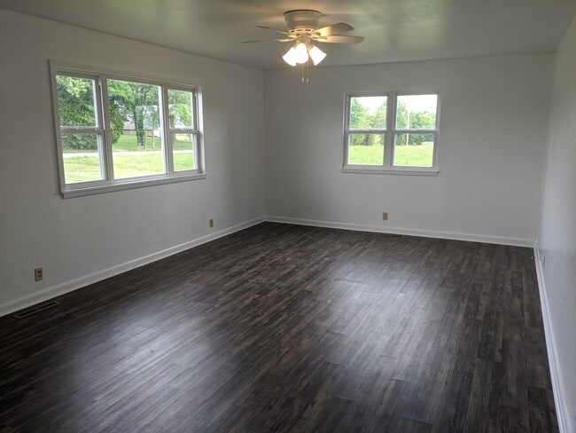 Photo - 4847 S Farm Rd 229