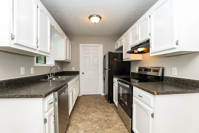 Photo - 406 Highland Dr