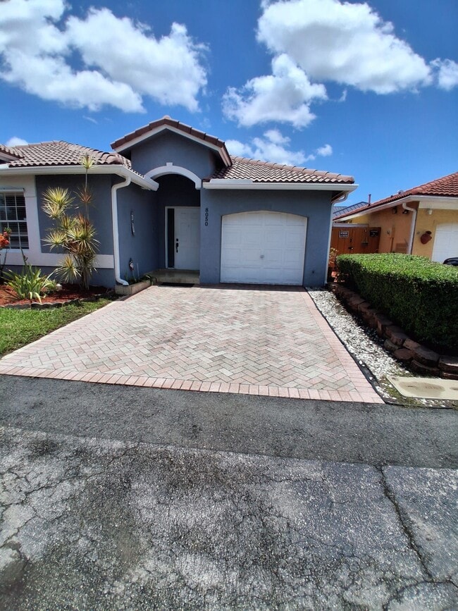 Building Photo - 8050 SW 157th Pl