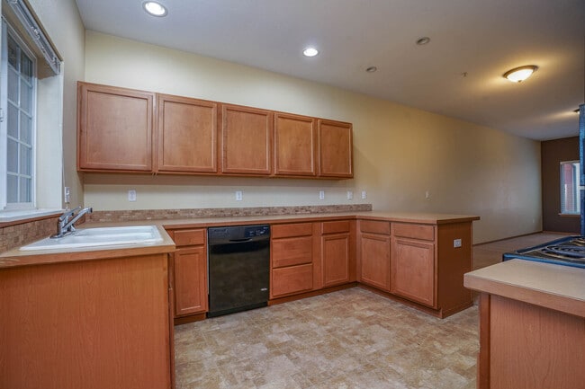 Building Photo - Warner Street Townhomes