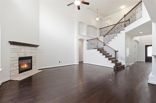 Photo - 8606 Evelina Trail