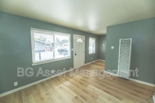 Photo - 1574 San Pablo Ave