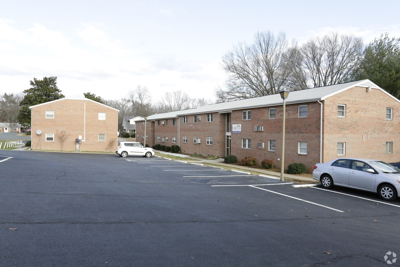 Photo - Hillcrest Apartments