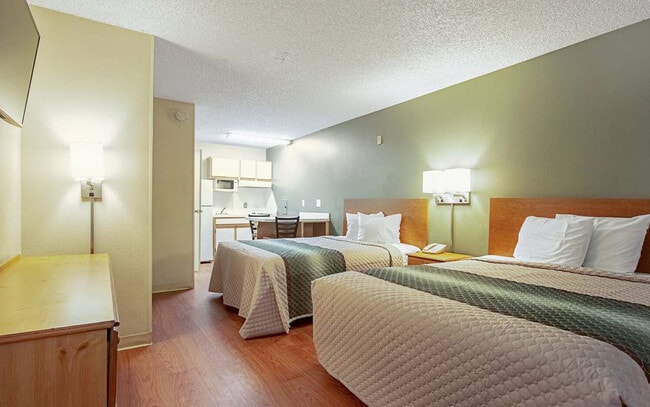 Emerald Suites Dunlap