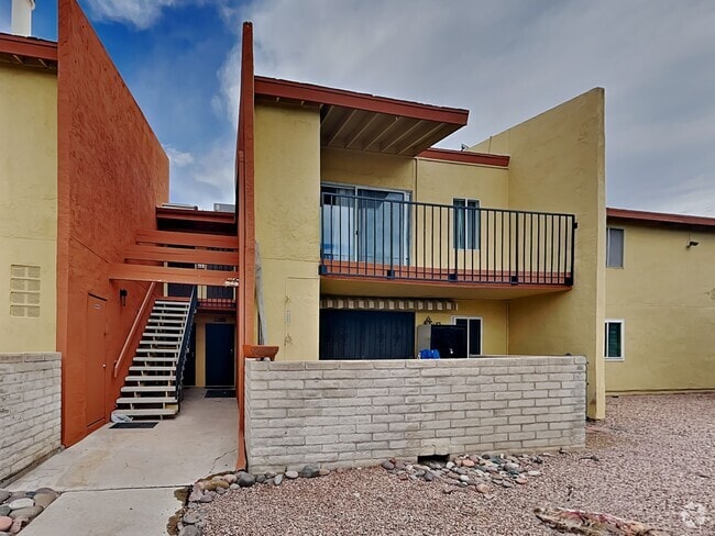 Building Photo - 828 S Langley Ave Rental