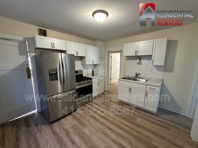 Building Photo - 4048 N 7th St Unit Lower