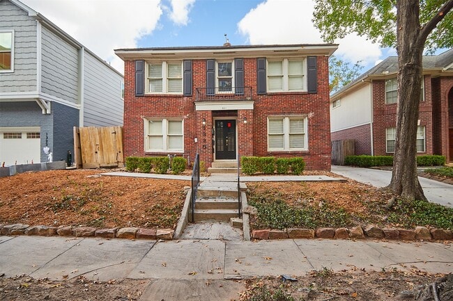 Building Photo - 1320 W Pierce St Unit 2