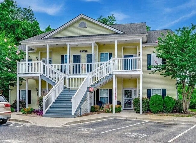 Building Photo - Coastal Living Made Easy – 3BR Condo for Rent
