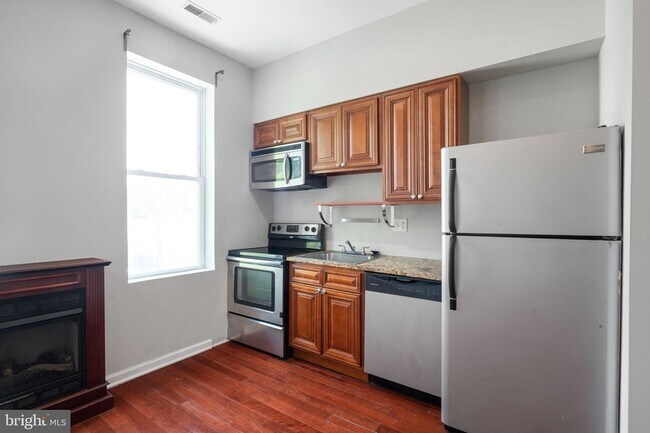 Photo - 1422 Christian Street Unit 2F