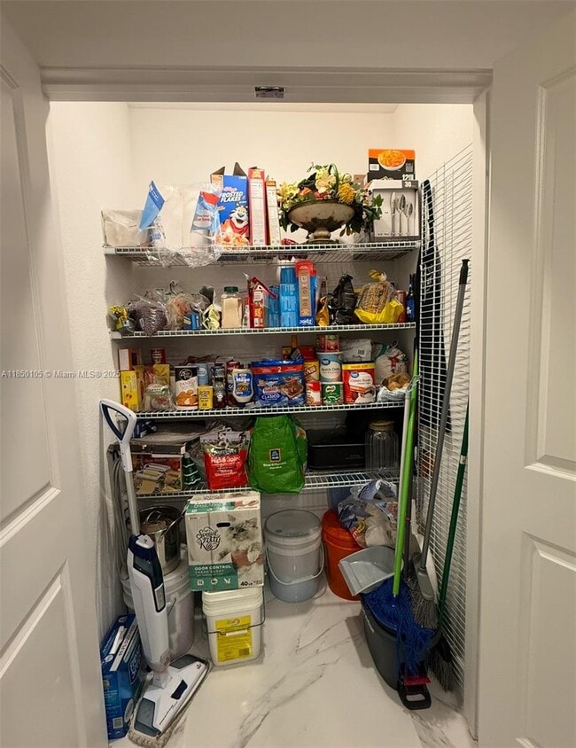 Photo - 448 NE 5th St