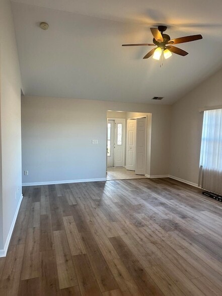 Photo - 8461 Pierce St