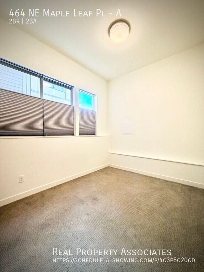 464 NE Maple Leaf Pl