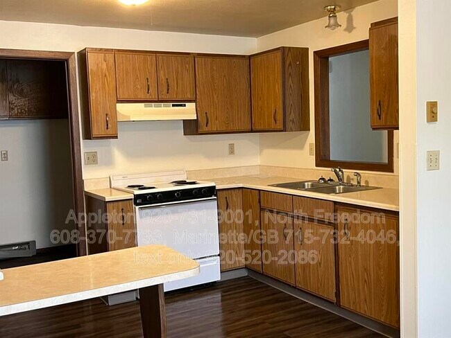 Photo - 476 Cedar St