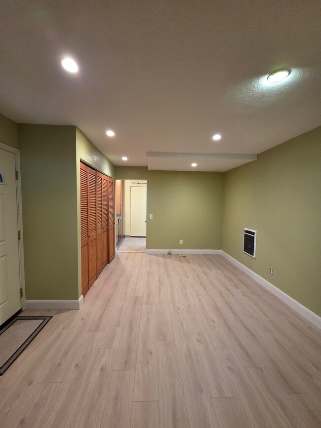 Living room, new floor, fresh paint