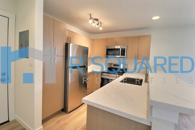 Photo - 3910 Whitman Ave N