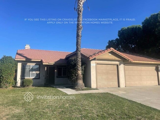 Building Photo - 3347 N Carnation Dr