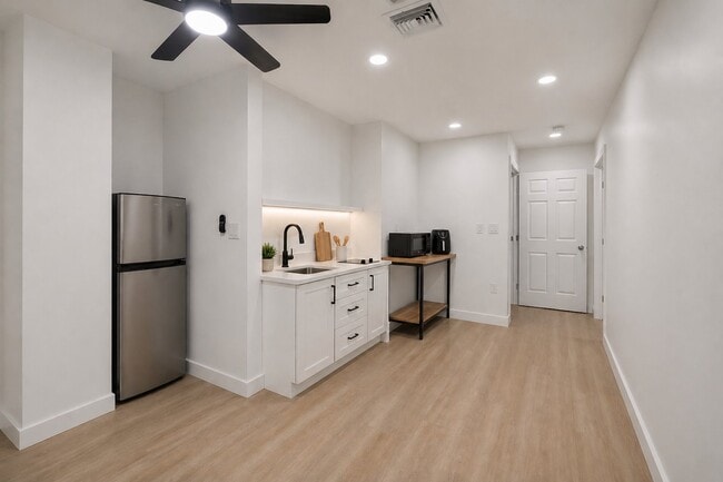 Photo - 379 NW 23rd St