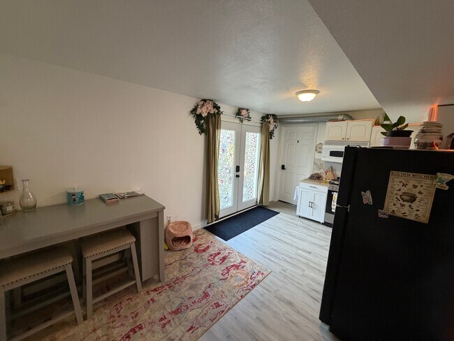 Photo - 2914 Sunset Dr W