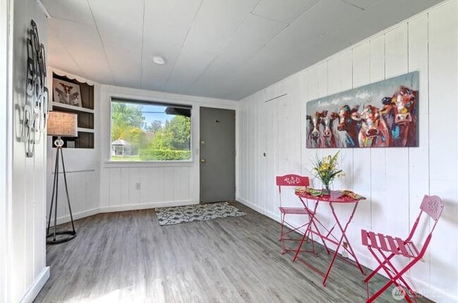 Photo - 115 S Kelsey St