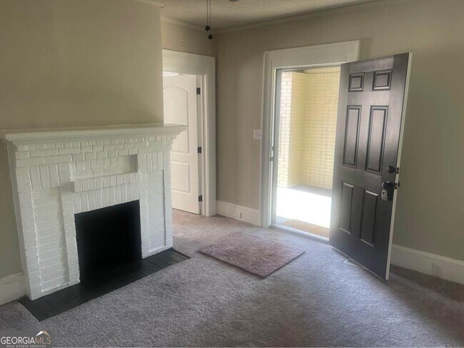 Photo - 2154 Napier Ave