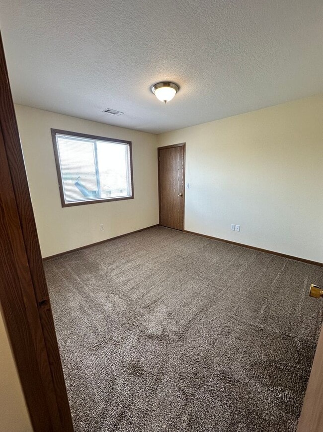 Photo - 204 Jewel Drive