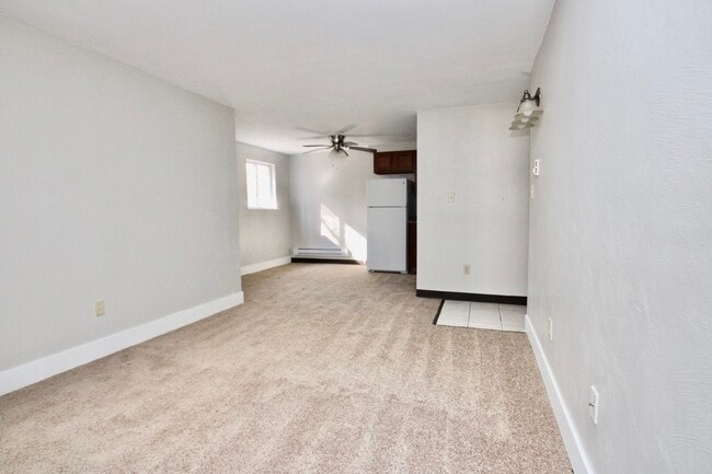 Photo - OAK MANOR -- 052