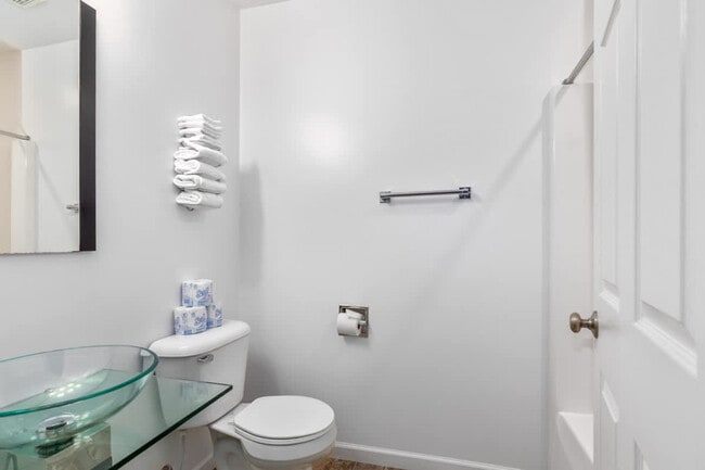 Photo - 214 Main St Unit SI ID1596546P