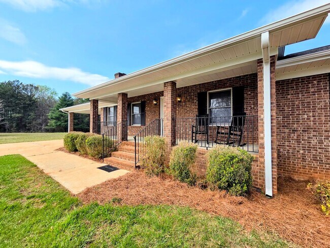 Photo - 3 Bedroom Brick Home Easley, SC