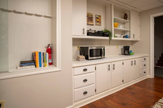 Photo - 692 N Superior Ave Unit 3