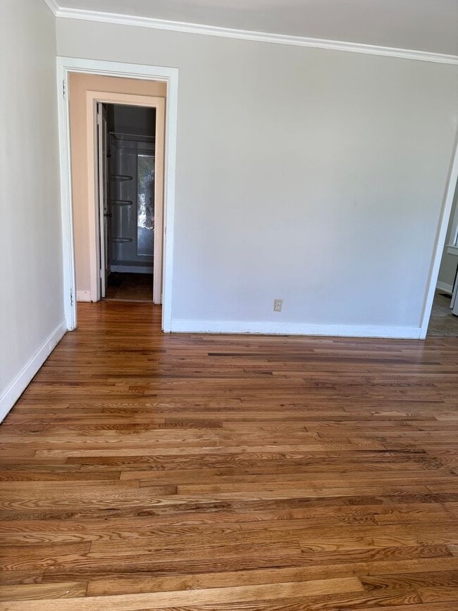 Photo - Charming 2 Bedroom Rental with Fresh Updates