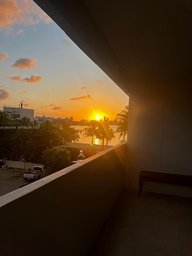 Building Photo - 7545 E Treasure Dr Unit 3C