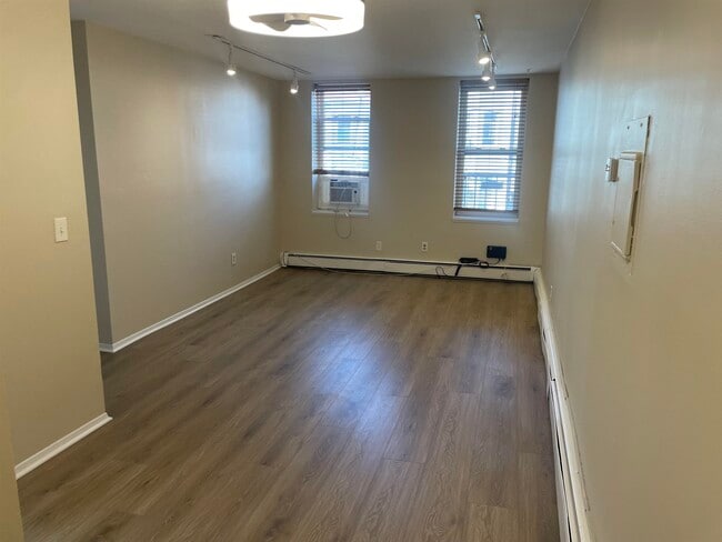 Photo - 787 Summit Ave Unidad 7