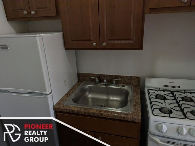 Photo - 2536 N Sawyer Ave Unit 307